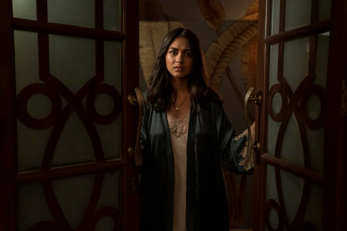 Mrunal thakur as Neha in Ghost Stories