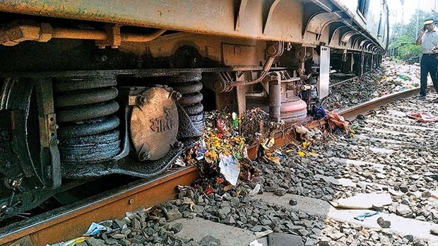 trash on tracks- Indian Railways