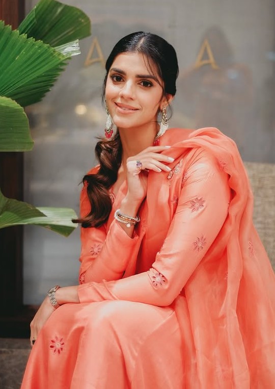 Sanam Saeed Mirza