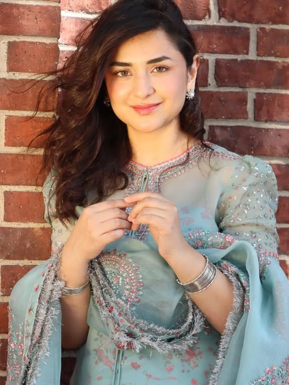 Pakistani Drama Tere bin actress Yumna Zaidi, Meerab