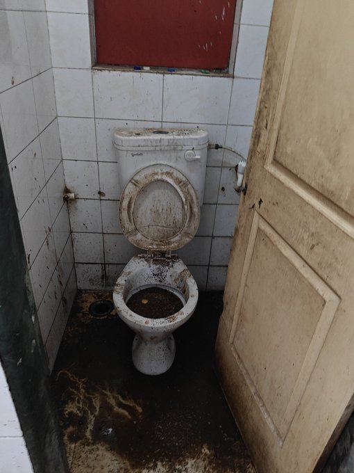 dirty toilets at Panvel Railway Station