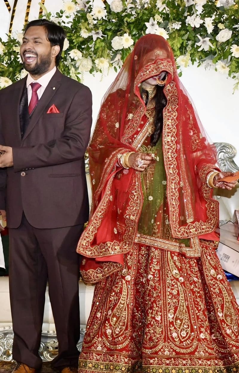Khan sir wife pics(1)(1)