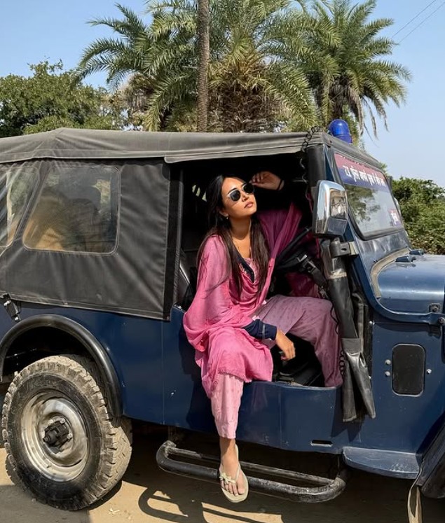 Rinki in Panchayat 4