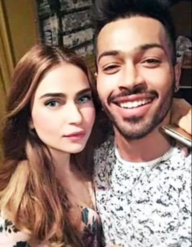 Elli AvrRam and hardik pandya