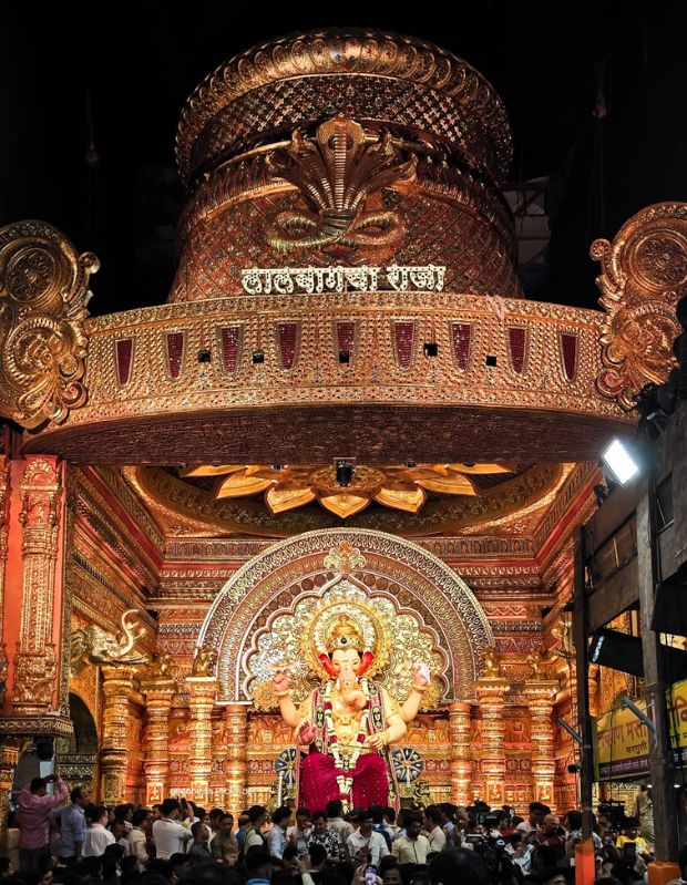 Lalbaugcha Raja history